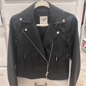 Abercrombie & Fitch Women's Black Leather Jacket